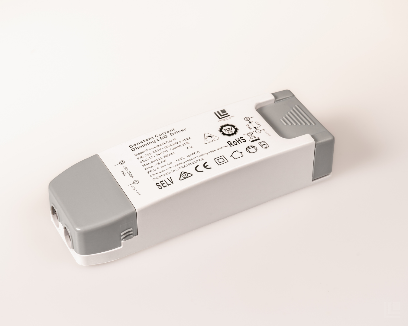 PowerBank700.M